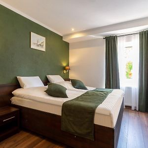 Jupa'S Hotel